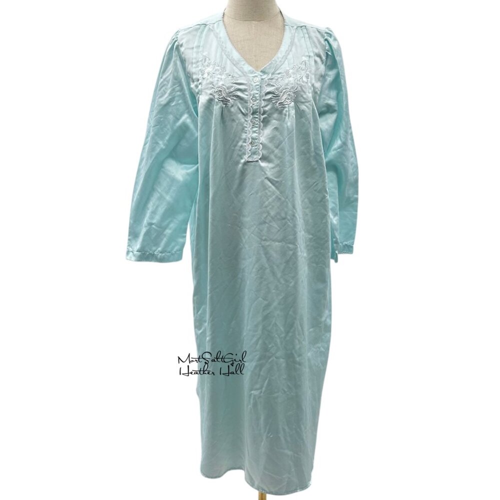 Miss Elaine Aqua Embroidered Floral V-Neck Lightweight Nightgown Size Large